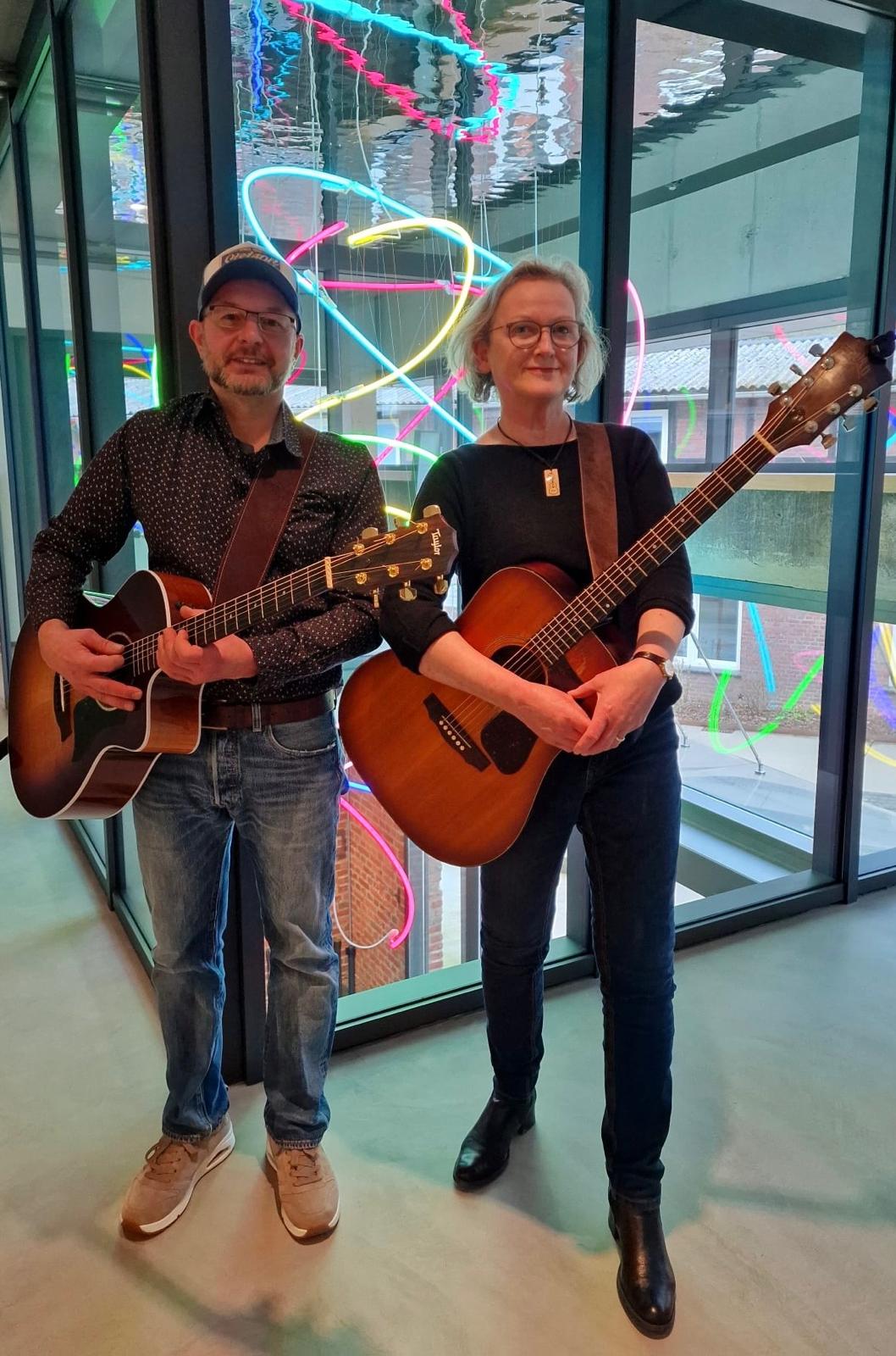 Marion Brix, Singer Songwriter
